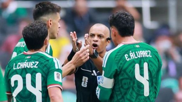 "Murió el fútbol": la imagen que indignó a los hinchas en partido inaugural del Mundial 2026
