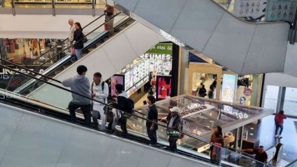 Las innovaciones en el retail ante el alza de las cuentas de luz: Pantallas de bajo consumo y ahorro de hasta un 99%
