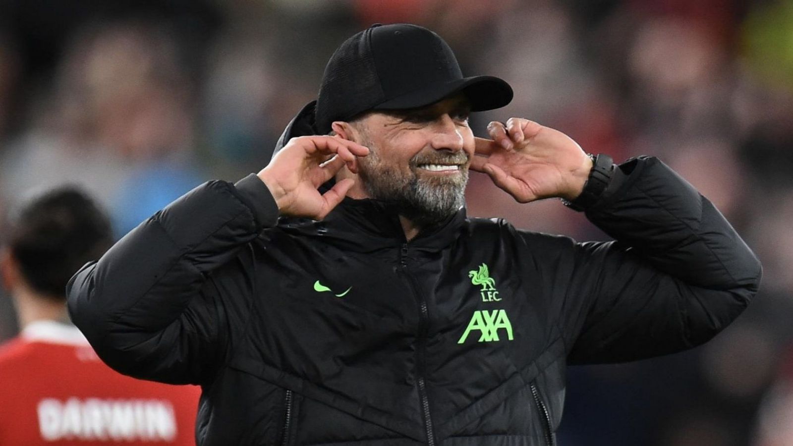 "Que bien viste": Así quedó el Instagram de Jurgen Klopp tras lucir camiseta de Chile
