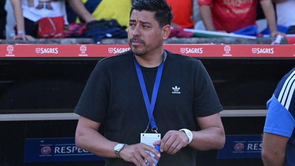 "Es falso, no está dentro de los candidatos": Descartan nuevo nombre para dirigir a La Roja
