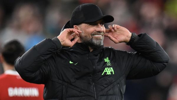 "Que bien viste": Así quedó el Instagram de Jurgen Klopp tras lucir camiseta de Chile
