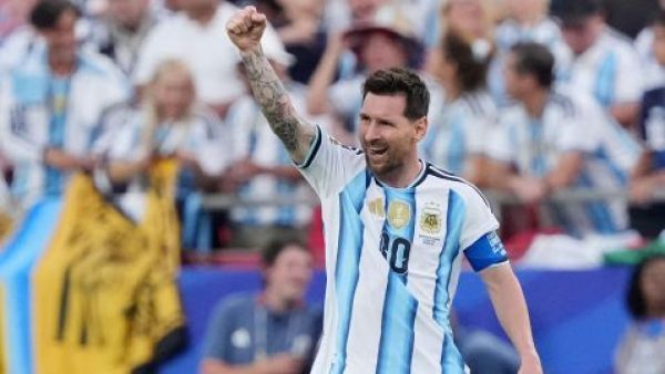 "Messi es el Mundial": Ola de elogios a 'Lio' en goleada de Argentina sobre Argelia
