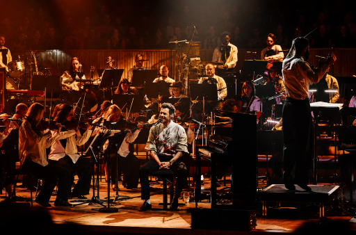 Harry Styles sorprende con íntimo concierto junto a una orquesta completa: "Uno de los momentos más importantes de mi carrera"
