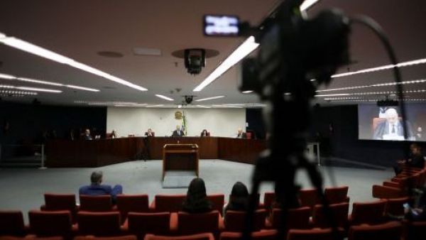Hijo de Jair Bolsonaro es condenado a cuatro años de cárcel por coacción a la justicia
