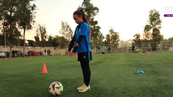 Control, toque y pase: entrenamos con Magdalena Pino | Efecto N - T03E49