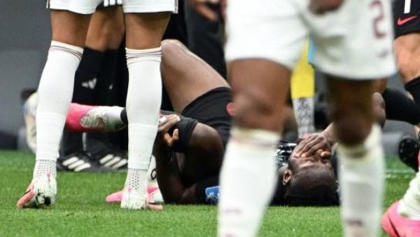 IMÁGENES SENSIBLES | La escalofriante lesión que impactó a los hinchas en partido Canadá vs. Qatar
