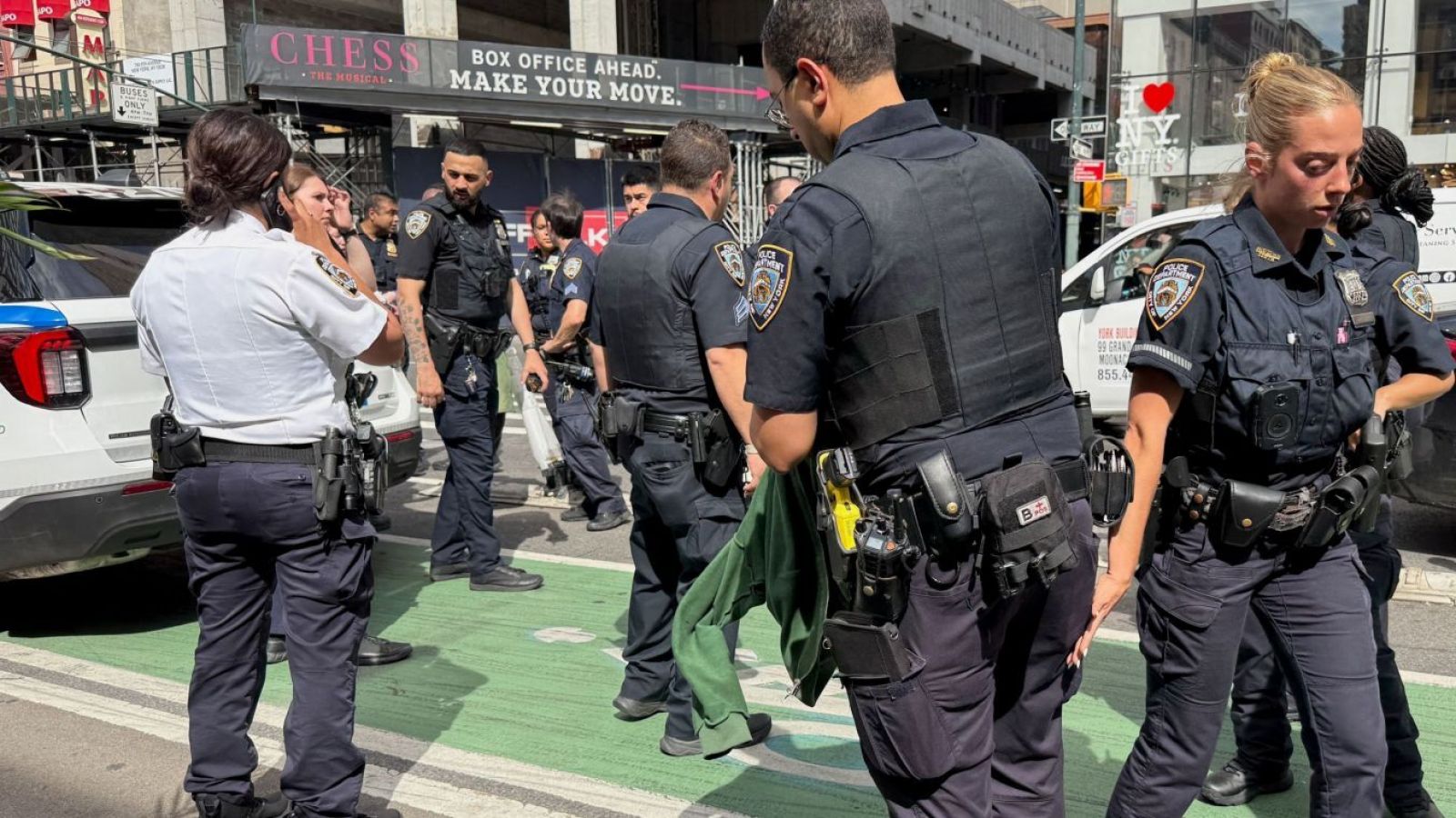 Pánico en la sede de la final del Mundial: Abren fuego en pleno Times Square
