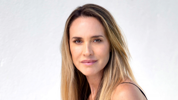 Angélica Castro estrena nuevo podcast de bienestar y crecimiento personal en YouTube
