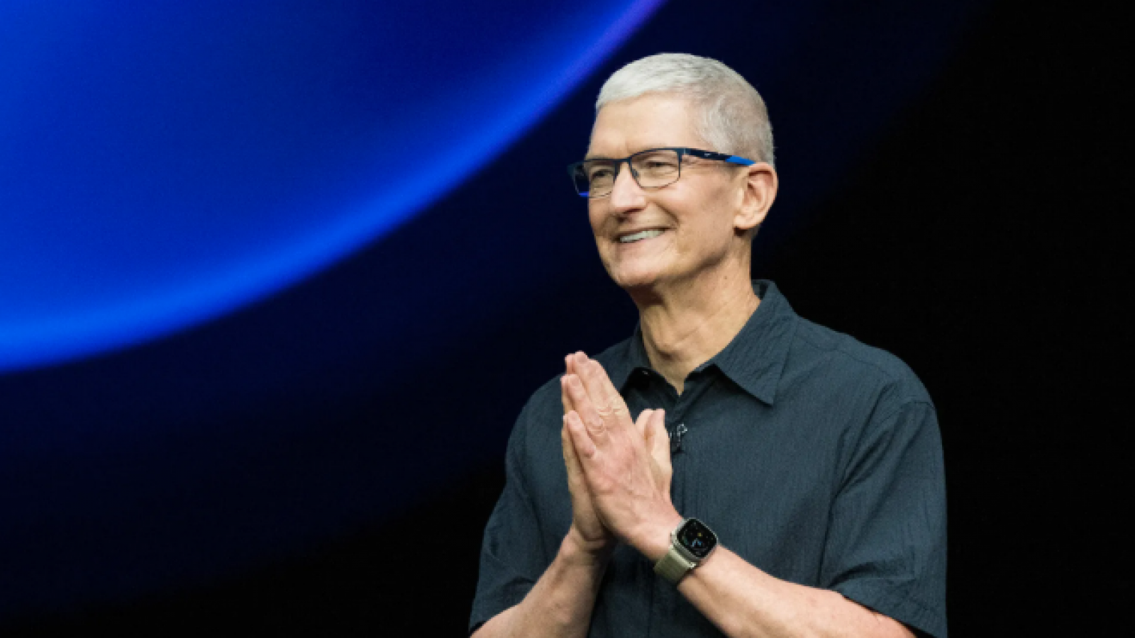 Tim Cook advierte posible alza en productos Apple por boom de la inteligencia artificial
