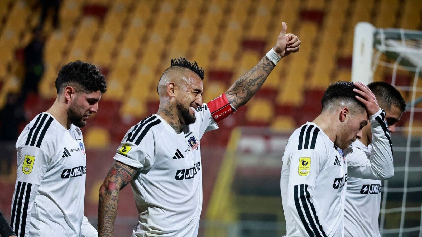 Colo Colo triunfa con goleada en su debut en la Copa Chile
