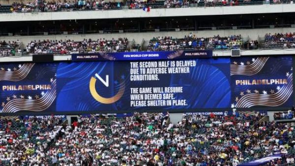 La histórica decisión de la FIFA tras extensa pausa del partido Francia vs. Irak
