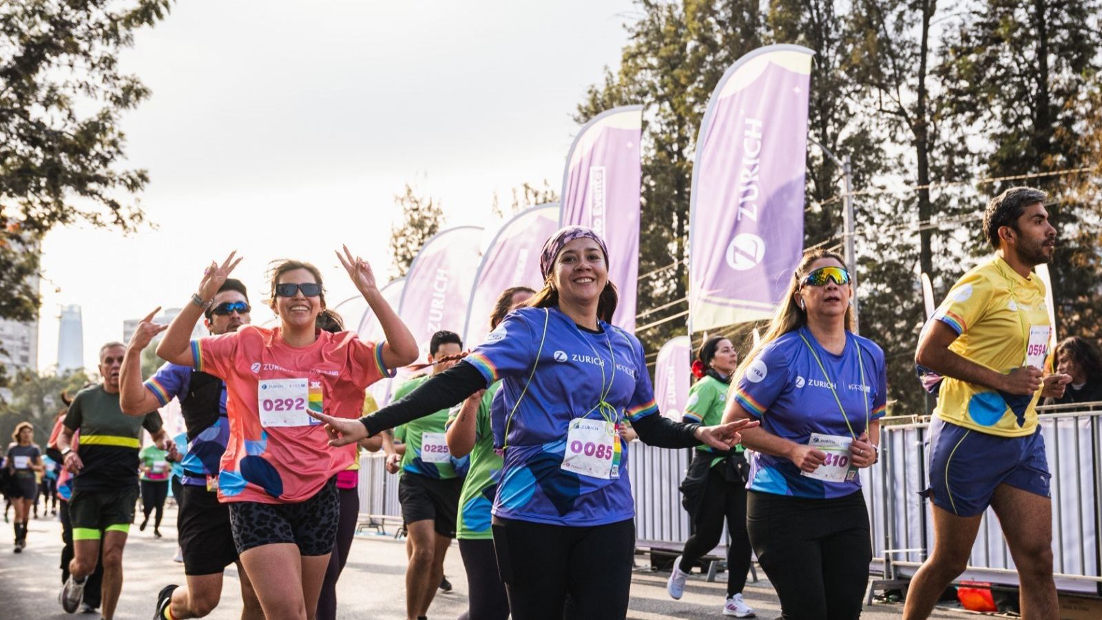 Más de 5.000 personas corrieron por Santiago en la primera Zurich Pride Run
