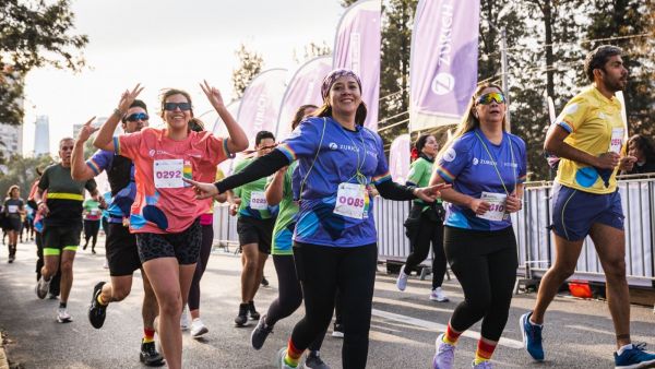 Más de 5.000 personas corrieron por Santiago en la primera Zurich Pride Run
