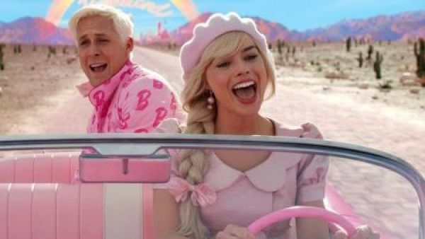 <p>Este sábado de vacaciones de invierno en horario Prime: La película "Barbie" se estrena en televisión abierta por TVN</p>Este sábado de vacaciones de invierno en horario Prime: La película "Barbie" se estrena en televisión abierta por TVN
