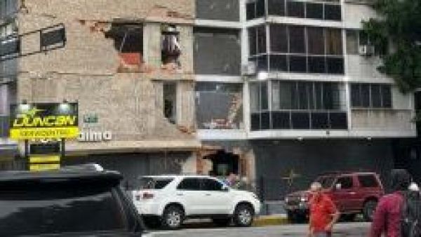 <p>Terremoto de 7,1 en Venezuela: las imágenes que dejó el fuerte sismo</p>Terremoto de 7.5 en Venezuela: las imágenes que dejó el fuerte sismo
