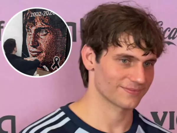 El sentido homenaje a Gaspi realizado con mil cubos Rubik