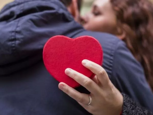 La IA revela los factores clave para que una relación de pareja sea duradera