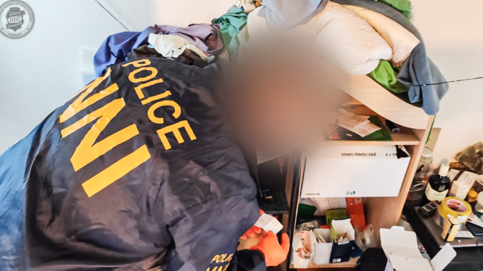 Hombre es detenido por robar restos humanos en Hungría: Confesó que los cocinaba
