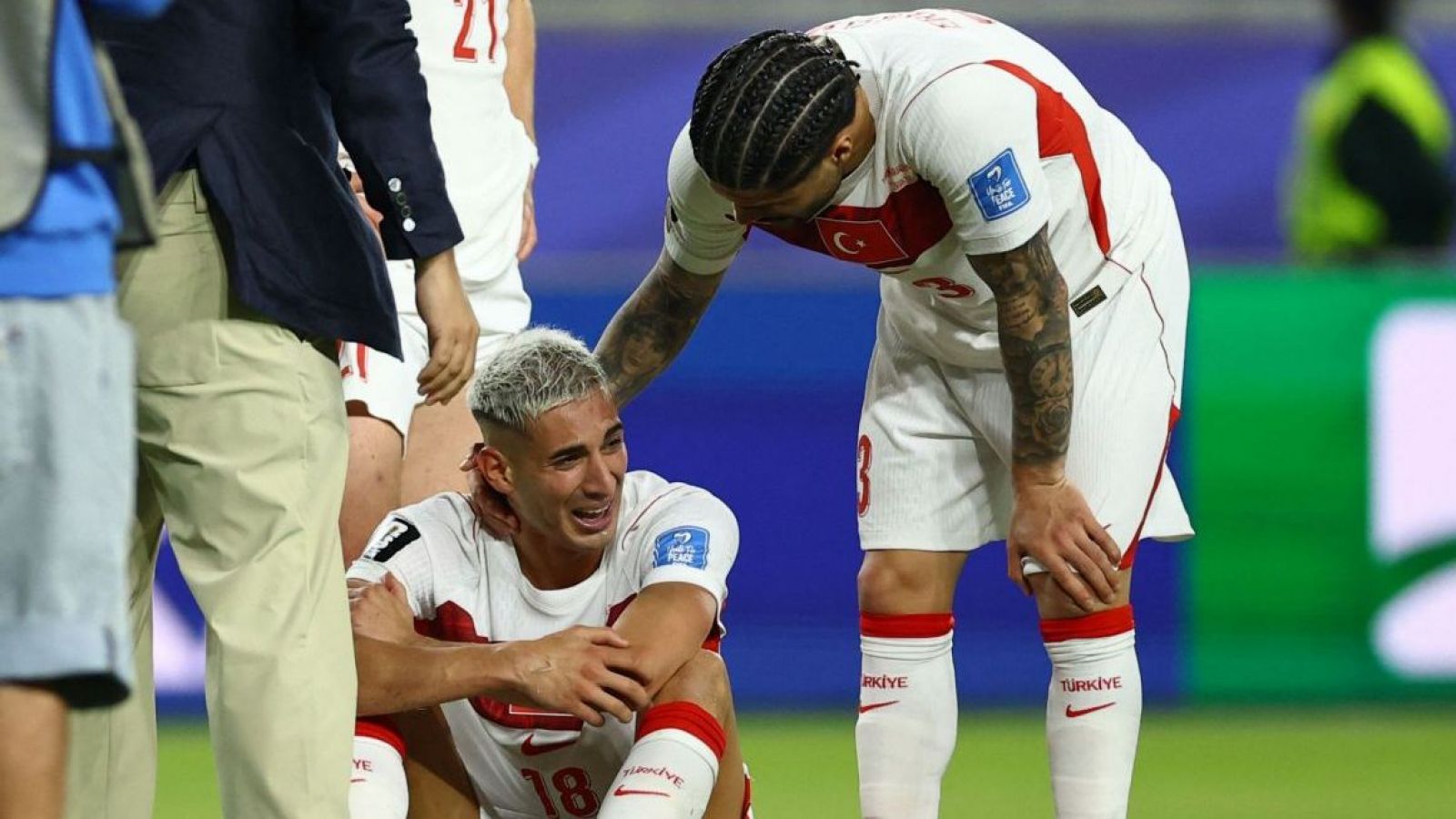 "Les pido que los respeten porque son nuestros jugadores; he visto ataques personales que no puedo aceptar"
