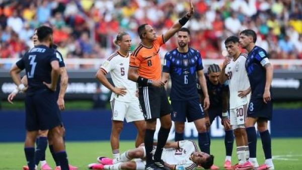 "No se puede explicar lo que hizo": la imagen que generó ola de comentarios en partido Uruguay vs. España
