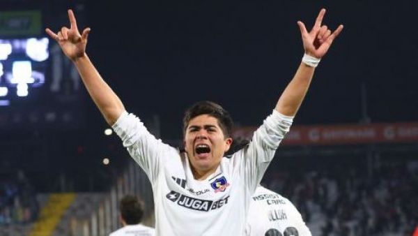 <p>Raipán volvió a vestirse de héroe y clasificó a Colo Colo a la final sub 16</p>Raipán volvió a vestirse de héroe y clasificó a Colo Colo a la final sub 16

