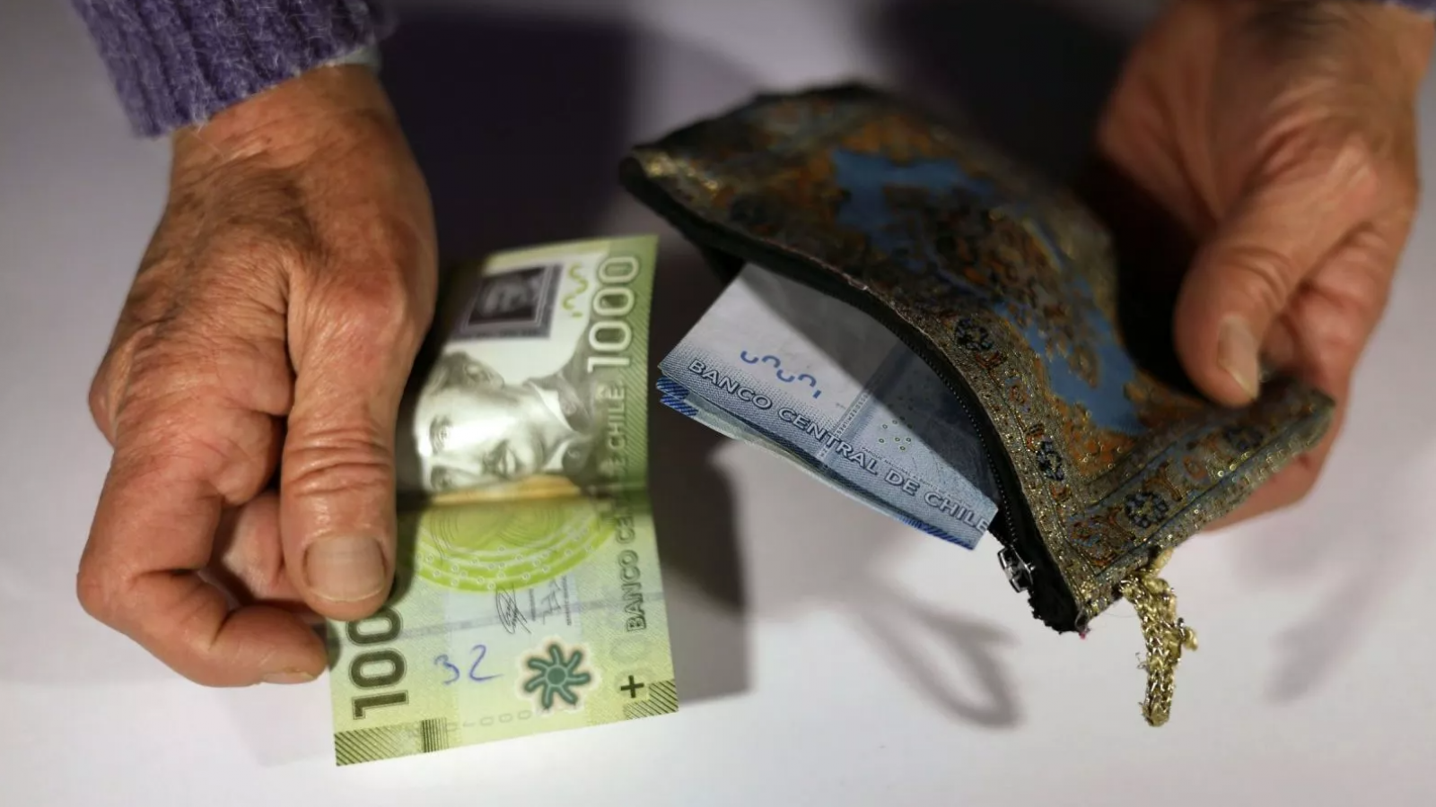 <p>¿Recibes la PGU? Estos dos grupos tendrán un aumento del beneficio en septiembre</p>
