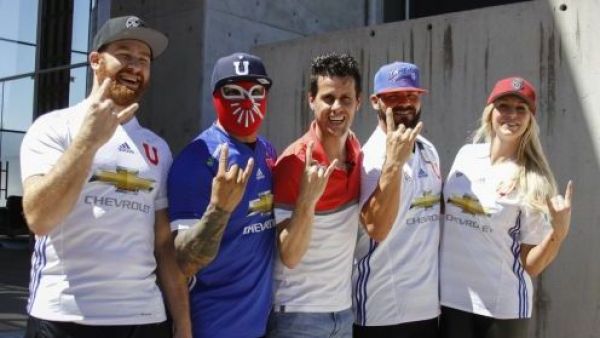 Vistió la camiseta de la U, lo compararon con Ben Brereton y ahora es el nuevo campeón indiscutido de WWE
