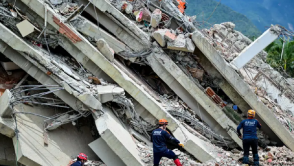 <p>Venezuela: aumentan a 1.719 los fallecidos en terremotos</p>Venezuela: aumentan a 1.719 los fallecidos en terremotos
