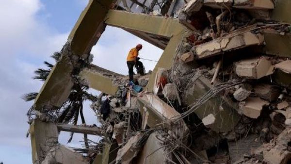Los acusan de "espías de Chile": Rescatista acusa problemas en el trabajo de búsqueda de sobrevivientes en Venezuela
