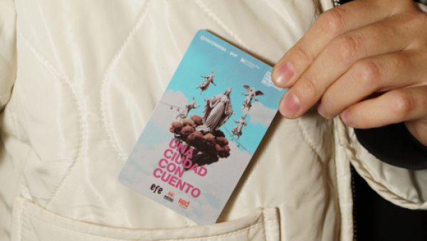 Santiago en 100 Palabras lanza su propia Tarjeta Bip!
