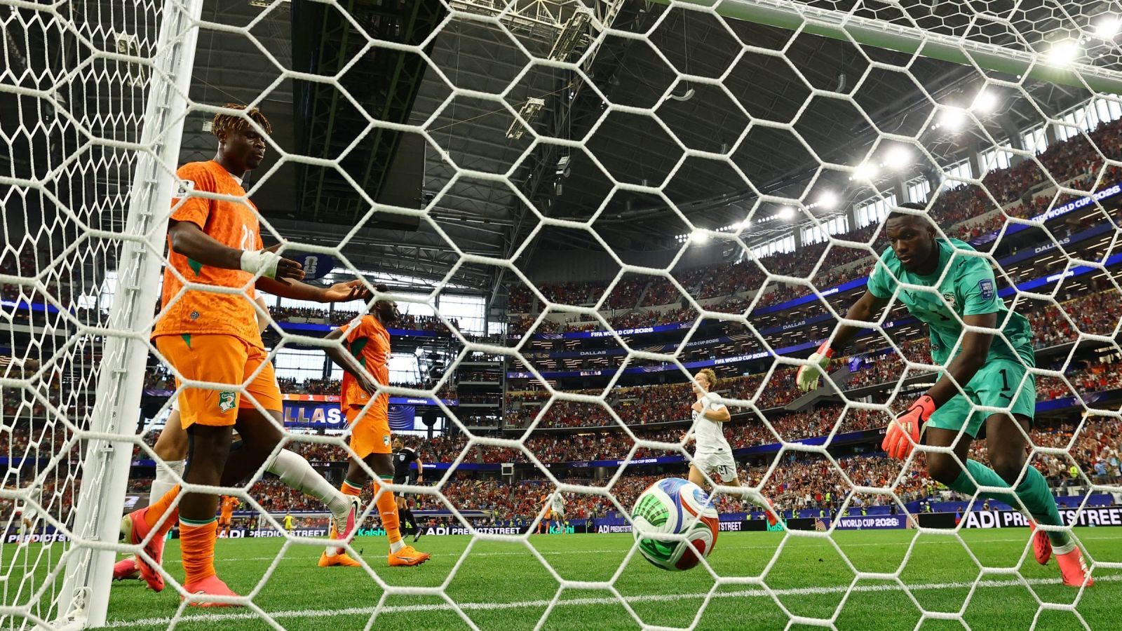 Cada gol del Mundial se transformará en ayuda: Donarán 1 UF por cada anotación a Fundación Deportistas por un Sueño
