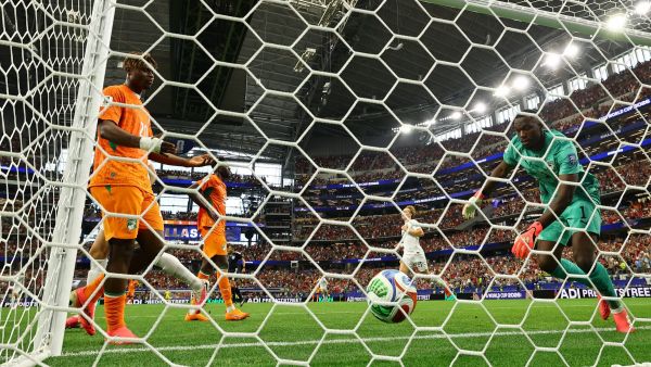 Cada gol del Mundial se transformará en ayuda: Donarán 1 UF por cada anotación a Fundación Deportistas por un Sueño
