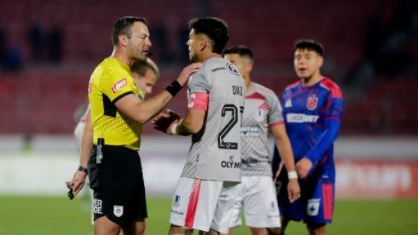 "Ley Prestianni" entre ellas: Las CINCO nuevas reglas que se implementarán en el fútbol chileno
