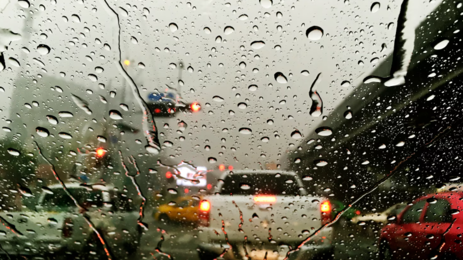 Sistema frontal dejará intensas lluvias: Revisa las regiones con alerta
