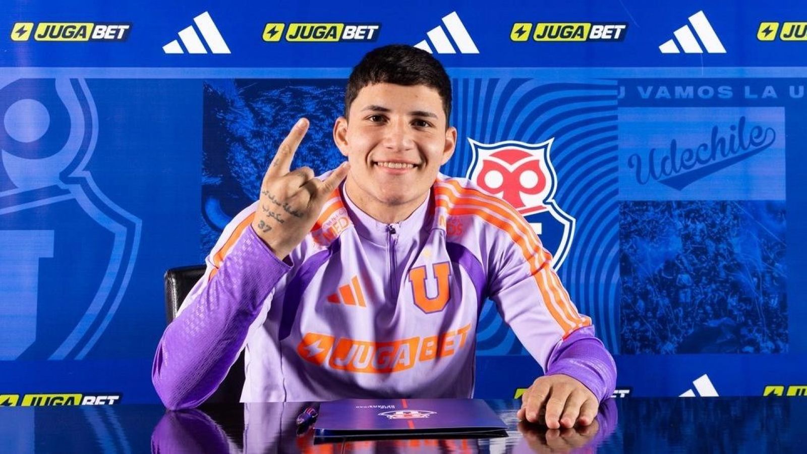 Universidad de Chile presentó su primer refuerzo y así reaccionaron los hinchas: "¿Esta es la bomba que decían?"
