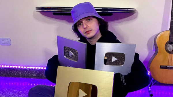 Venía del funeral de su abuela: Fallece popular youtuber argentino en accidente de tránsito
