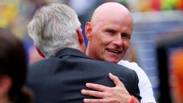 "Demostró su enorme grandeza": el regalo de Carlo Ancelotti al DT de Noruega
