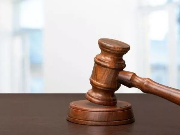 Padre logró reducir la pensión de su hijo de 22 años: estas fueron las razones del tribunal