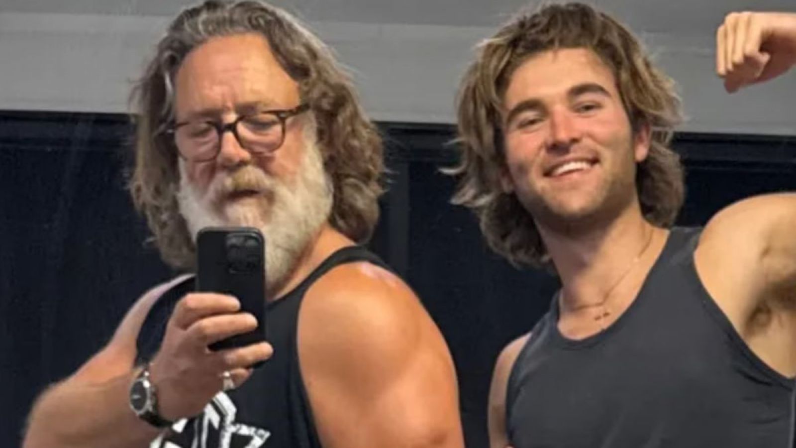<p>Russell Crowe sorprende con foto junto a su hijo Tennyson</p>
