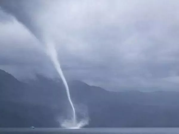 Alerta por posible formación de trombas marinas en cuatro regiones