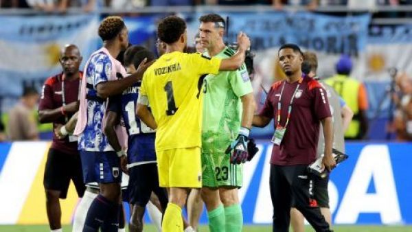 Tras su histórico Mundial: el logro de Vozinha con el cual superó al "Dibu" Martínez
