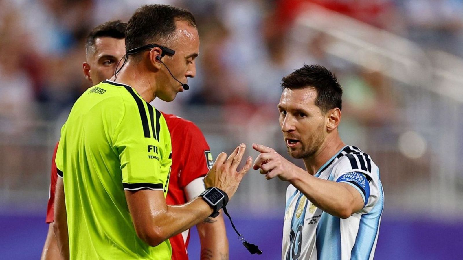 "Argentina, con 12 jugadores, venció a Suiza para que Messi pudiera continuar su carrera en la Copa del Mundo"
