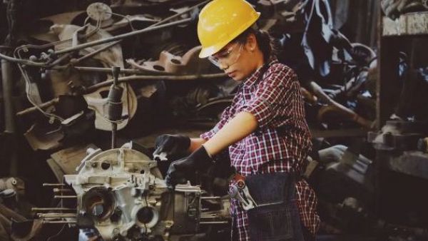 <p>Las 12 carreras que tendrán mayor empleabilidad en Chile en 2027</p>