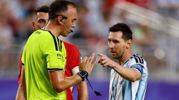"Argentina, con 12 jugadores, venció a Suiza para que Messi pudiera continuar su carrera en la Copa del Mundo"
