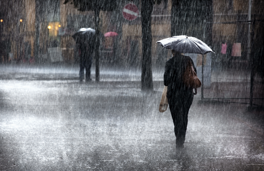 Geógrafa advierte una “tormenta perfecta” en la zona central: Estas son las áreas de mayor riesgo

