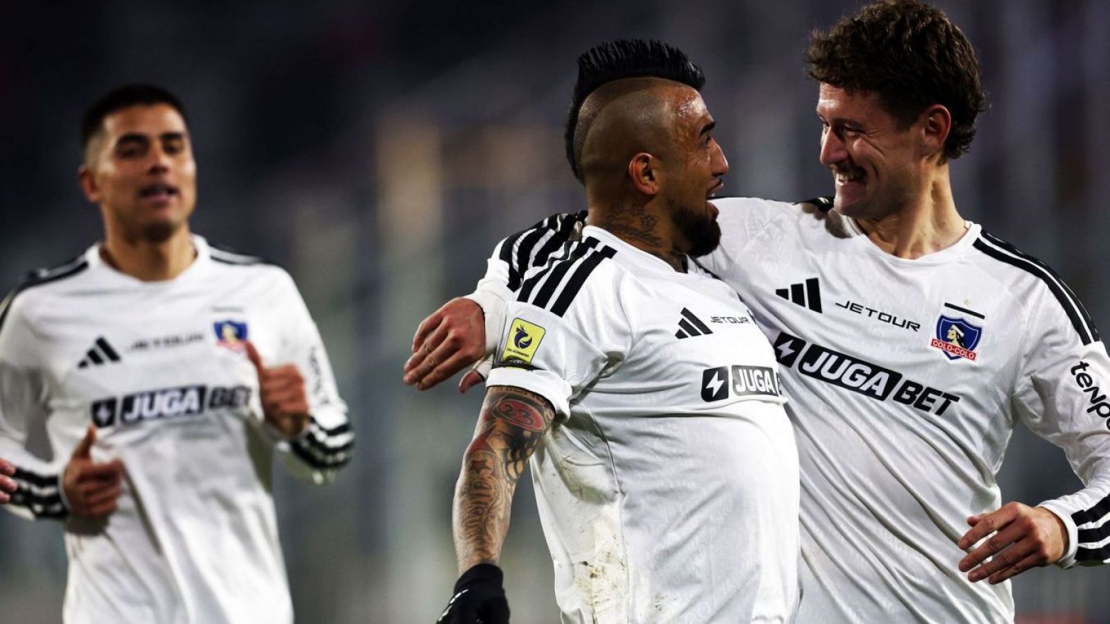 "Llévame para Colo Colo": La figura del fútbol sudamericano que se ofreció al "Cacique"
