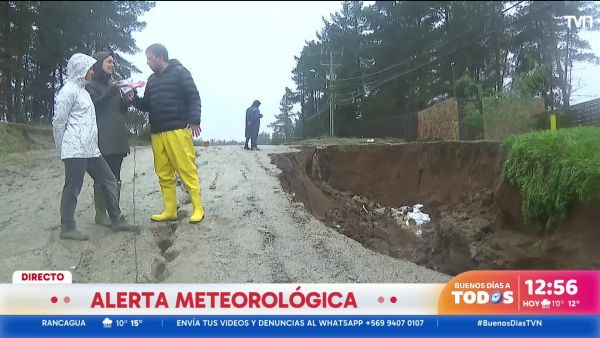 Tras fuertes lluvias: Registran enorme socavón en Reñaca