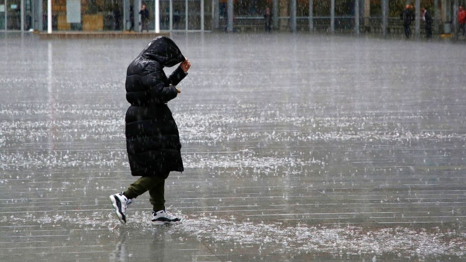 <p>Alerta Roja en Valparaíso: Senapred eleva el nivel de emergencia por sistema frontal y riesgo de desastres</p>
