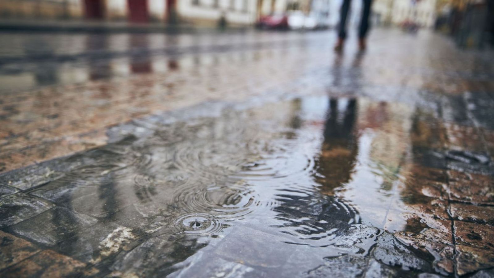 <p>Sistema frontal: Se reducen los peaks de lluvia y segundo pulso se extendería por tres días</p>
