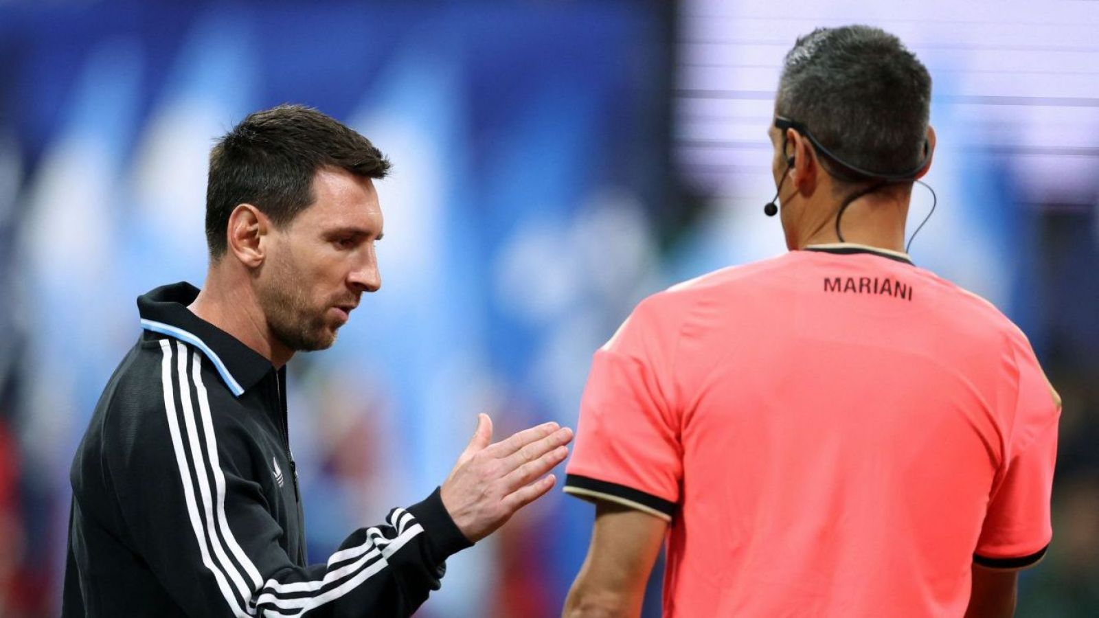 FIFA confirma al árbitro para la final del Mundial y así reaccionó la prensa argentina
